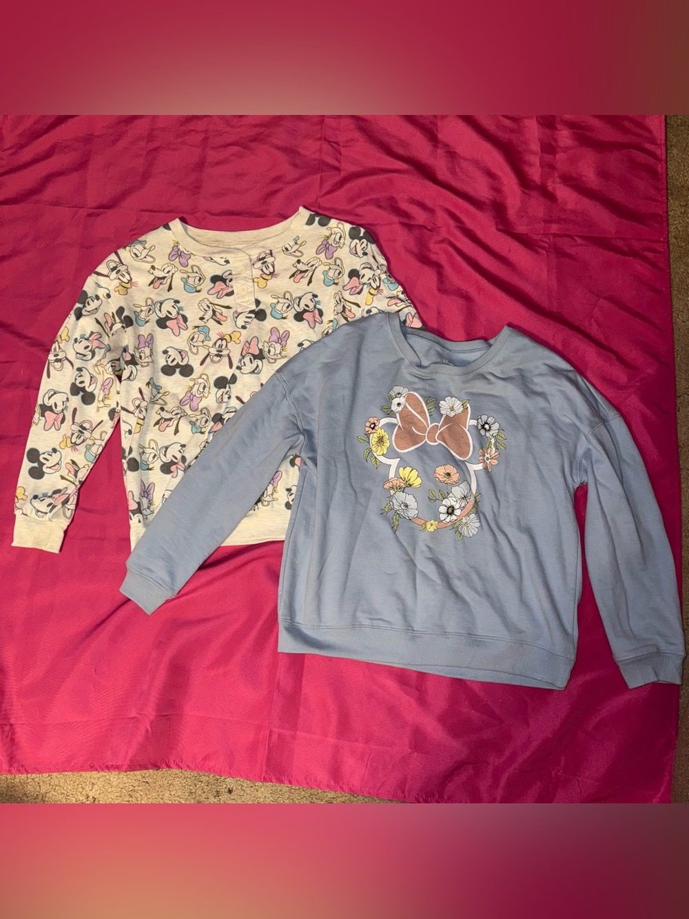 Women’s Disney Minnie Mouse Sweatshirt Pullover Bundle Size M / Disney Bundle M